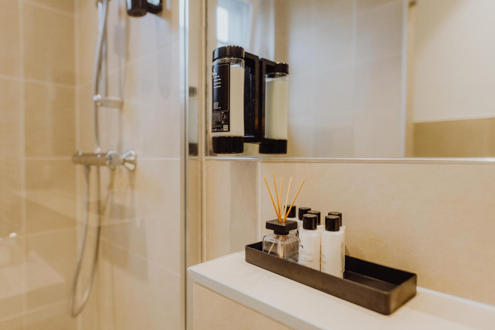 Staylight Penthouse In Der Suedstadt - Luxus Suite Hannover Exterior foto